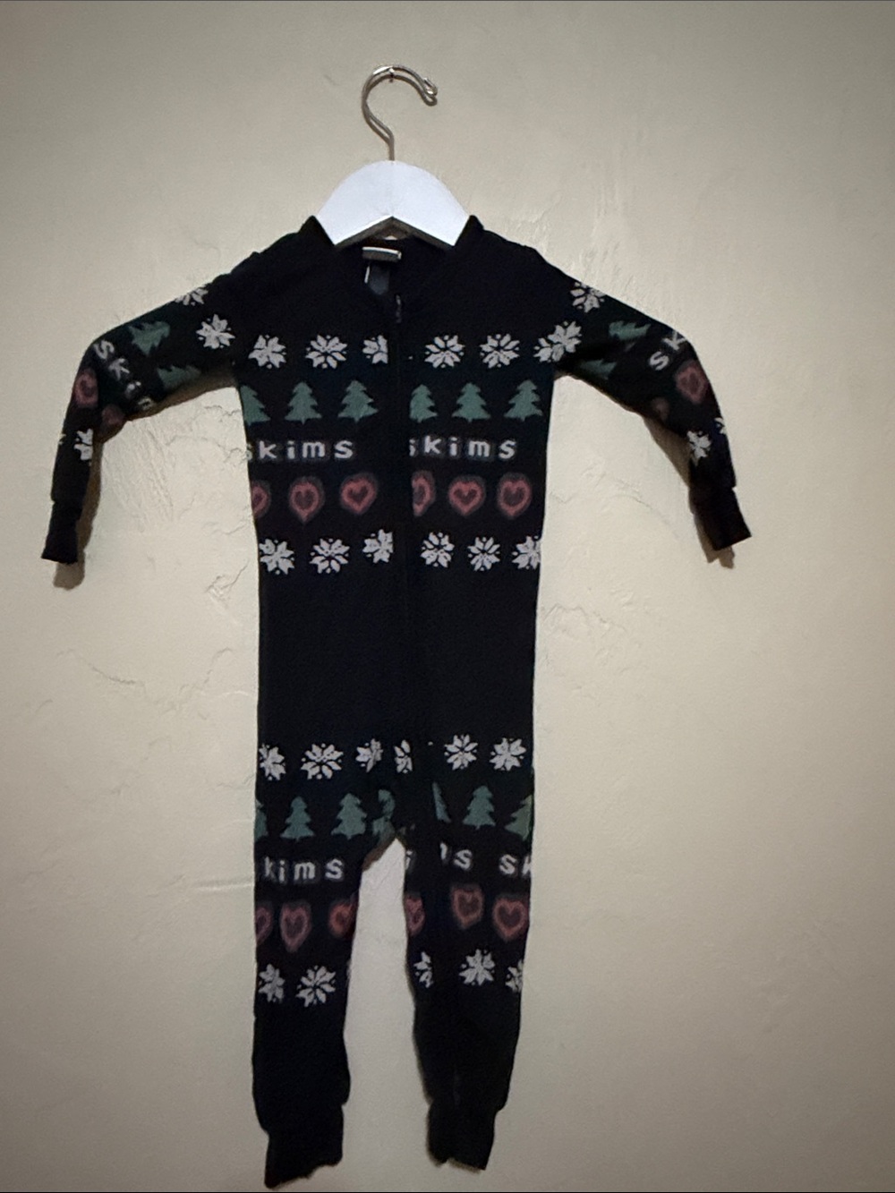 SKIMS Black Holiday Print Baby Onesie. Great Condition! 18m